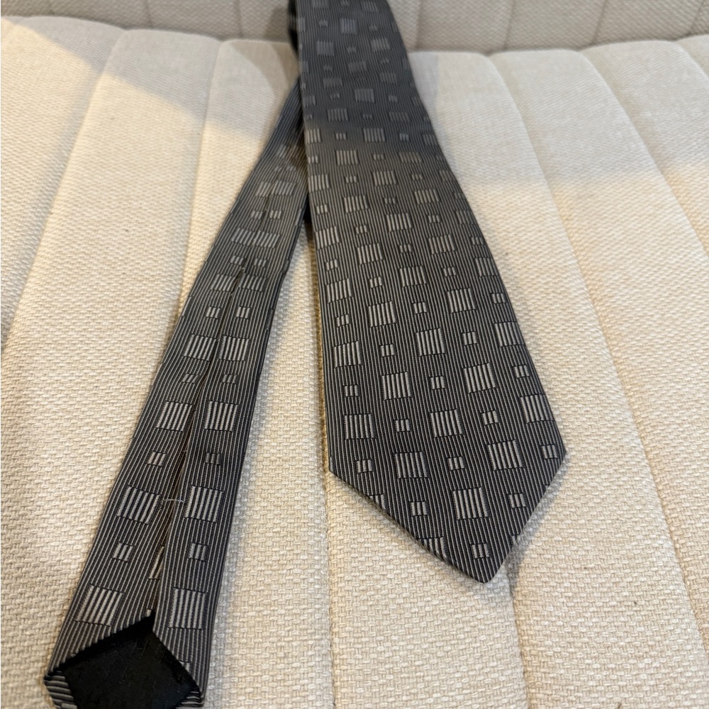 Hermes Black and Gray Patterned Tie